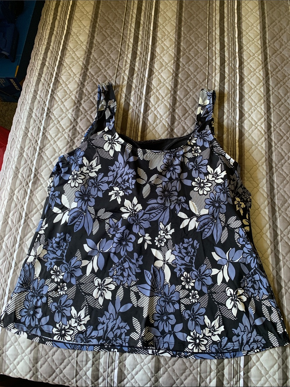 Beach Belle Floral Swim Tank Top - Picture 2 of 7